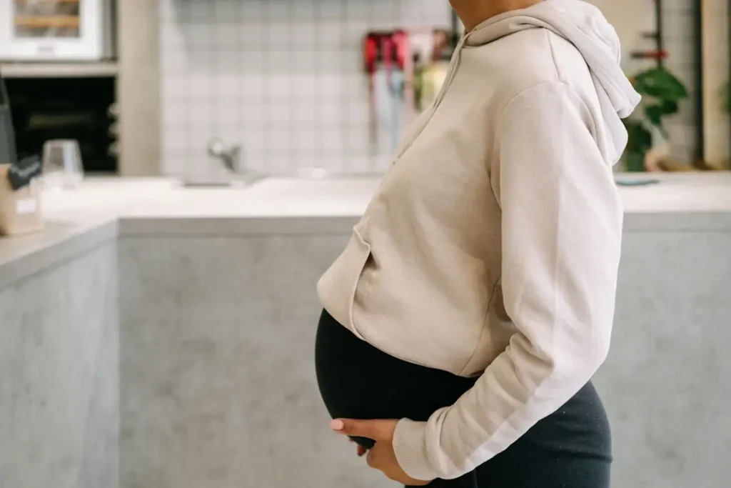 douleurs ventre femme enceinte